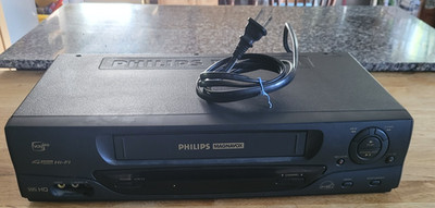 Philips Magnavox VCR 4head hi-fi VRA671AT22 w/remote PARTS ONLY - NOT WORKING