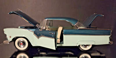 ダンバリーミント製　1955 フォード　クラウンビクトリア　1/24 RARE! Danbury Mint, 1955 Ford Fairlane Crown Victoria, 1:24
