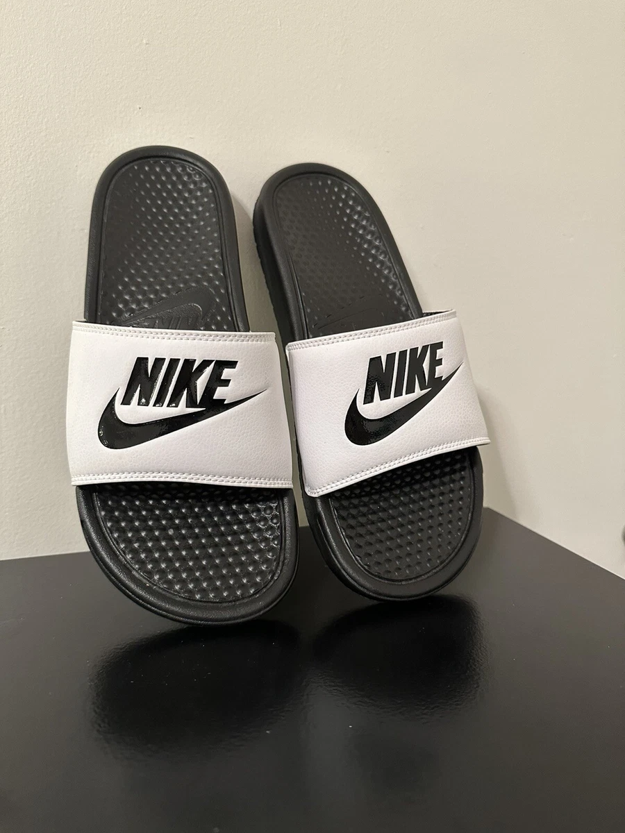 Nike benassi blanche hotsell