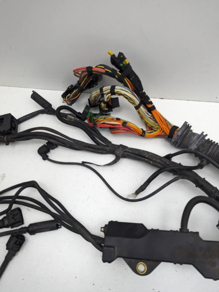Жгут проводов двигателя 2006-2008 BMW 750 LI в комплекте от оригинального производителя  - Изображение 4 из 4
