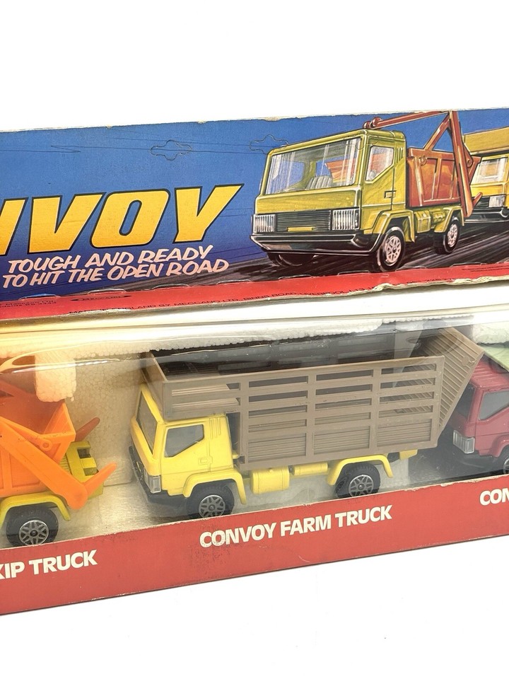 DINKY TOYS 399 CONVOY SKIP + FARM + DUMPER TRUCK RARe New Old Stock