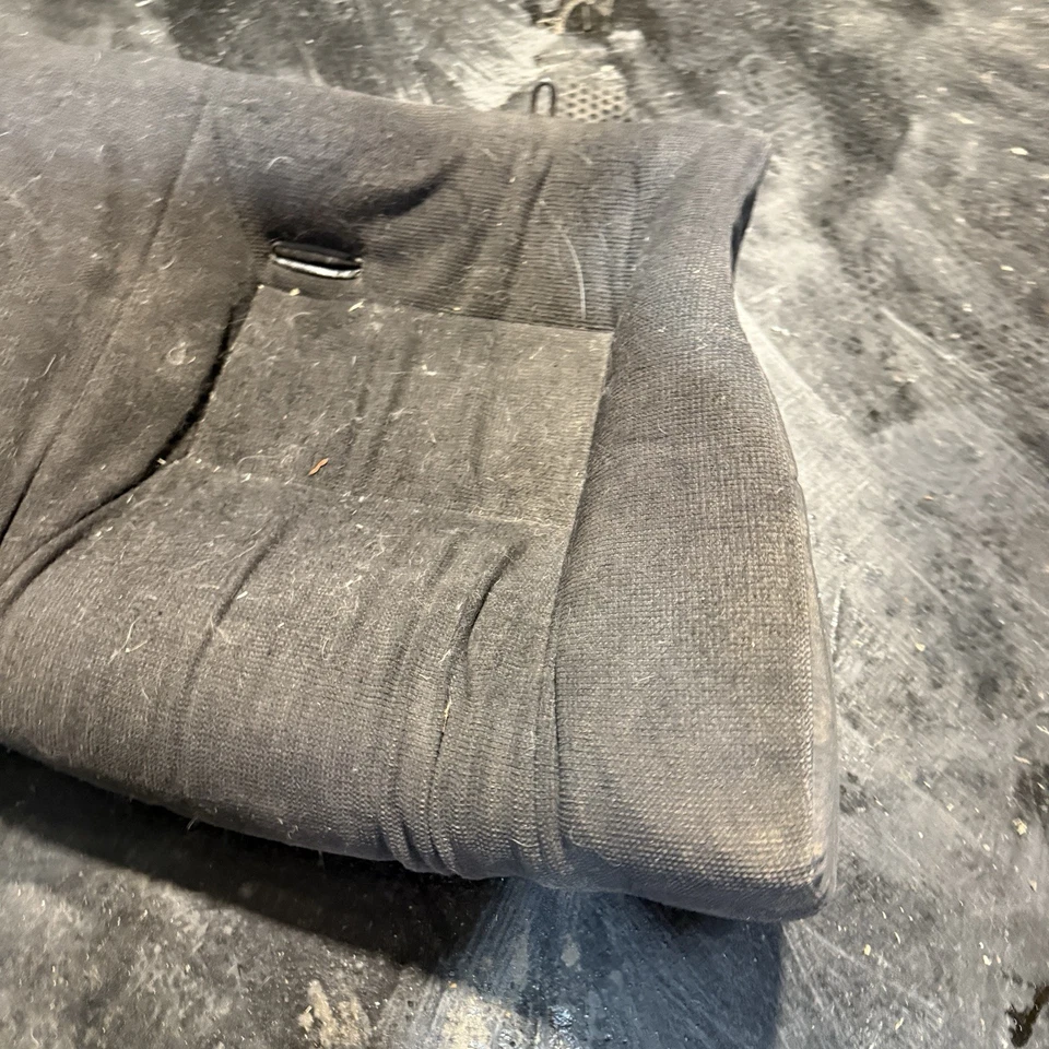 Нижняя подушка заднего сиденья люка 89-94 Nissan 240sx S13 снизу - Изображение 4 из 4