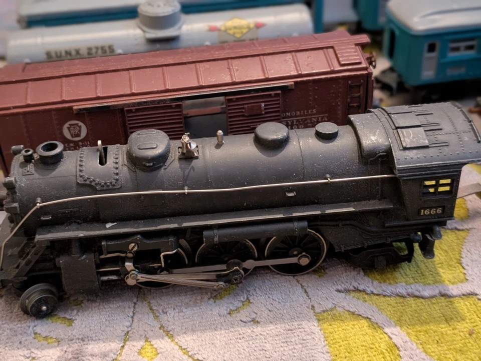 Lionel 1666 - Prewar Metal O Gauge Set of 8 - Image 2 of 4