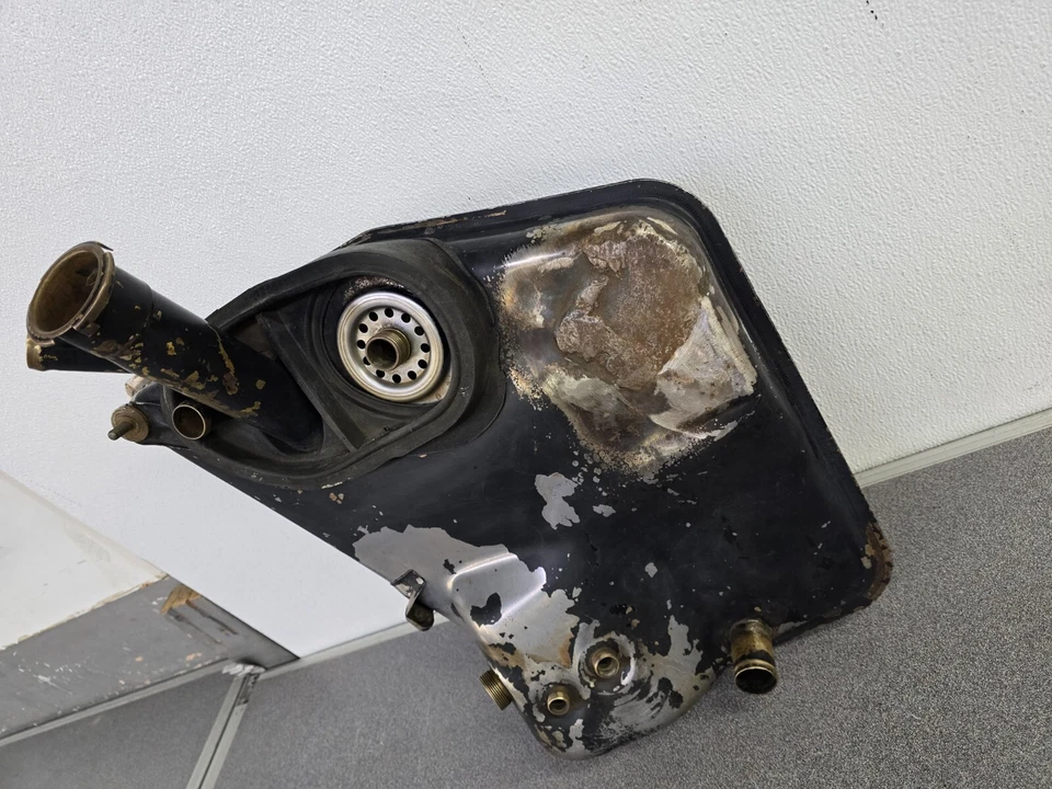 DEPÓSITO TANQUE DE ACEITE USADO ORIGINAL GENUINO PORSCHE 930 TURBO 911 SPORTOMATIC Foto 2 de 4