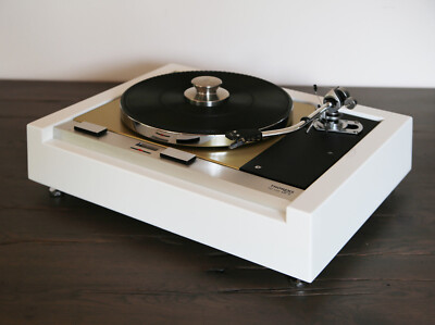 Restored Thorens 125 MKII turntable with SME tonearm 3009