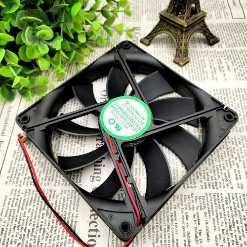 Ventilateur Refroidissement 12V 3.0W - Dimensions 135x135x25mm - Modèle DFS132512H - Ouvert Mais Jamais Utilisé