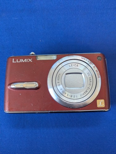 Panasonic LUMIX DMC-FX07 Digital Camera 7.2 MP Battery & Accessories Box Manuals