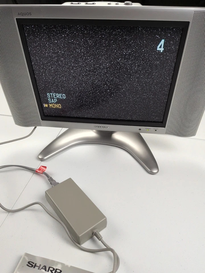 Sharp Aquos Liquid Crystal 15" TV Retro Gaming LCD Model LC-15B4U-SM w/ Remote - Image 2 of 4