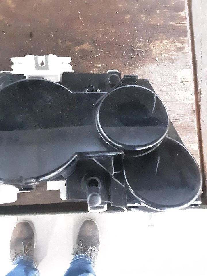 Velocímetro Cluster MPH compatible con 04-08 MATRIX 1595906 Foto 4 de 4