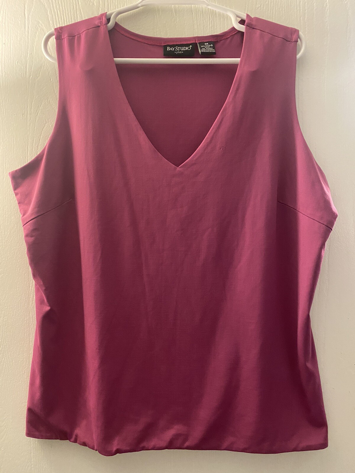 Bay Studio Plus Size Solid V-Neck Sleeveless Top … - image 2