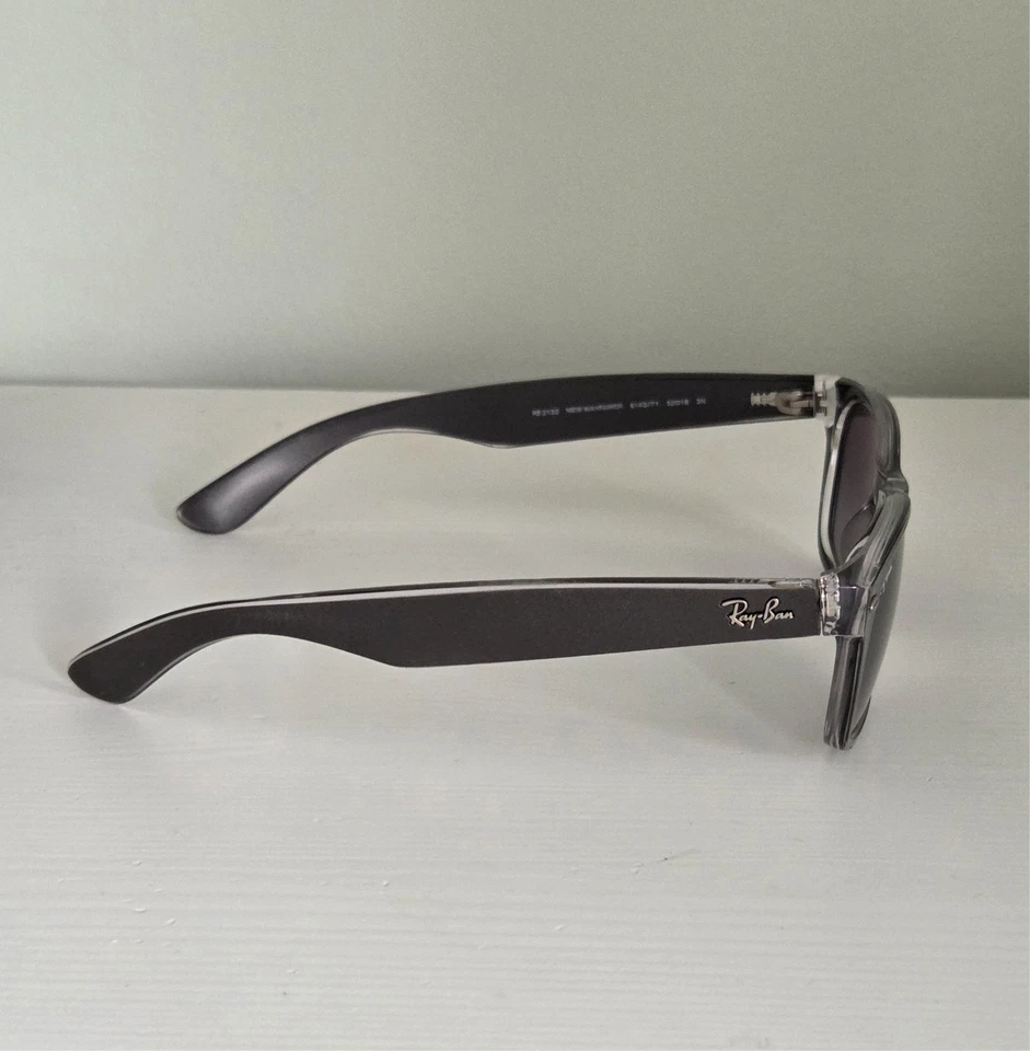 Ray-Ban New Wayfarer RB2132 Sunglasses, photo 4 of 5