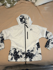 Nike International White Black Marble Windbre...