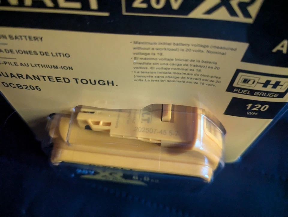 Dewalt DCB206 20V Max Premium XR 6Ah Lithium-Ion Battery DCB184 DCD785 DCF88 - Image 4 of 4