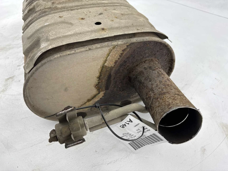 Chevrolet Tahoe 2015-2020 silenciador de escape de 5,3 L fabricante original Foto 3 de 4