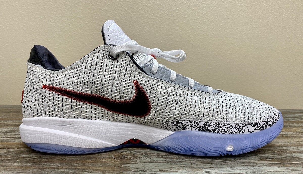NIKE LEBRON 20 ホワイト/ブラック/ユニバーシティ Nike Lebron 20 XX The Debut White Gold Black Basketball
