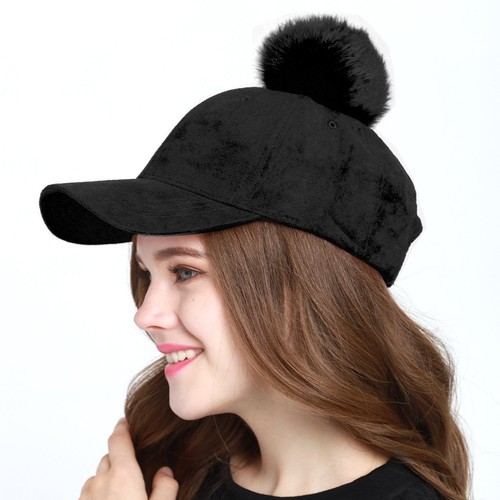 Gorra de béisbol de cuero gamuza sintética para mujer con pompón de piel real - Imagen 10 de 32