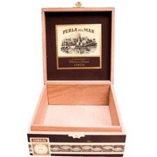 Perla Del Mar Toro Corojo Empty Wooden Cigar Box 7.25" x 7" x 3"