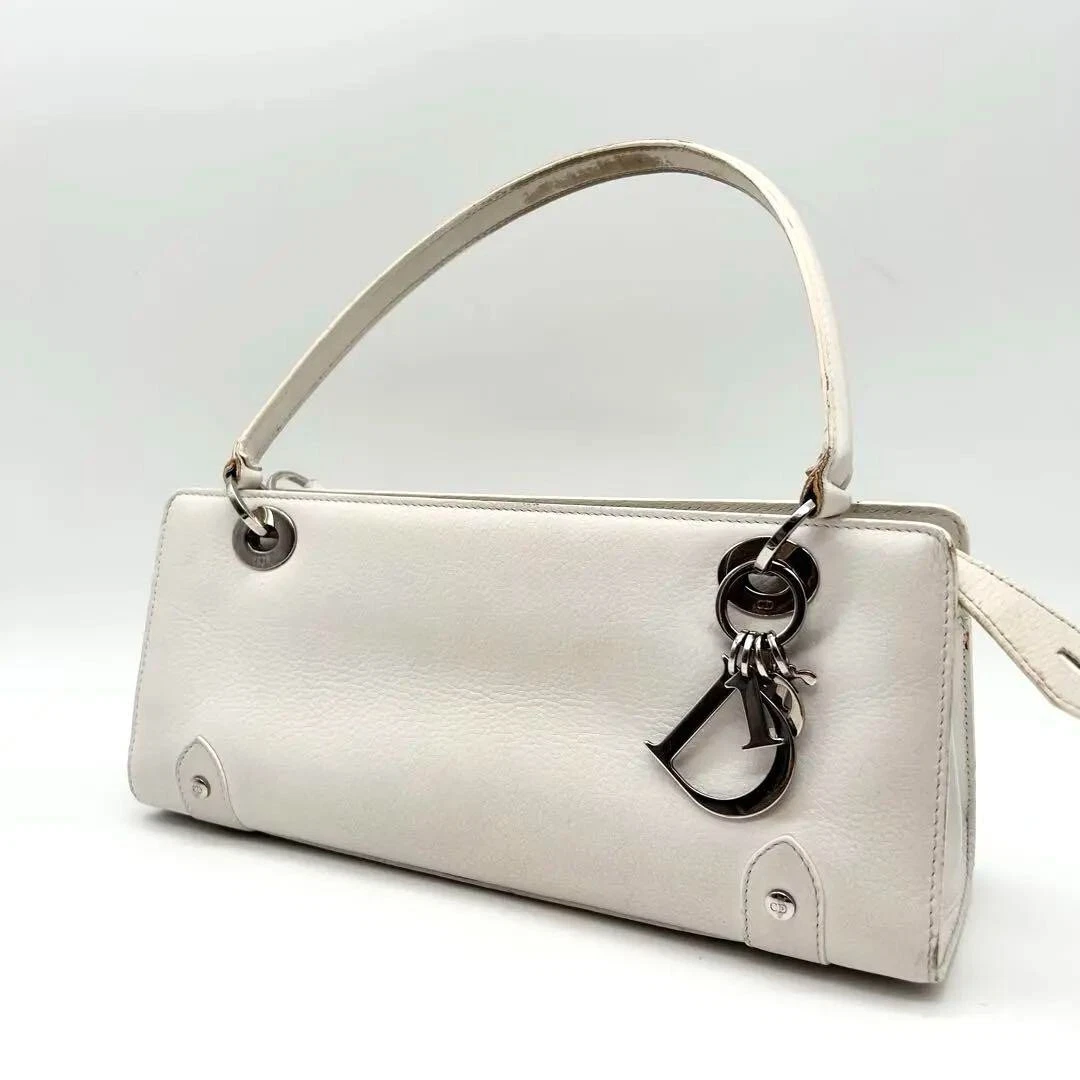 Christian Dior sac à main cuir argent quincaillerie breloque blanc 5,5*12,5*3,9 pouces