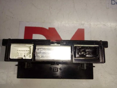 30797719 Schermo Multifunzione per VOLVO C30 1,6 R-Design 2007 5720286 - Foto 2 di 9