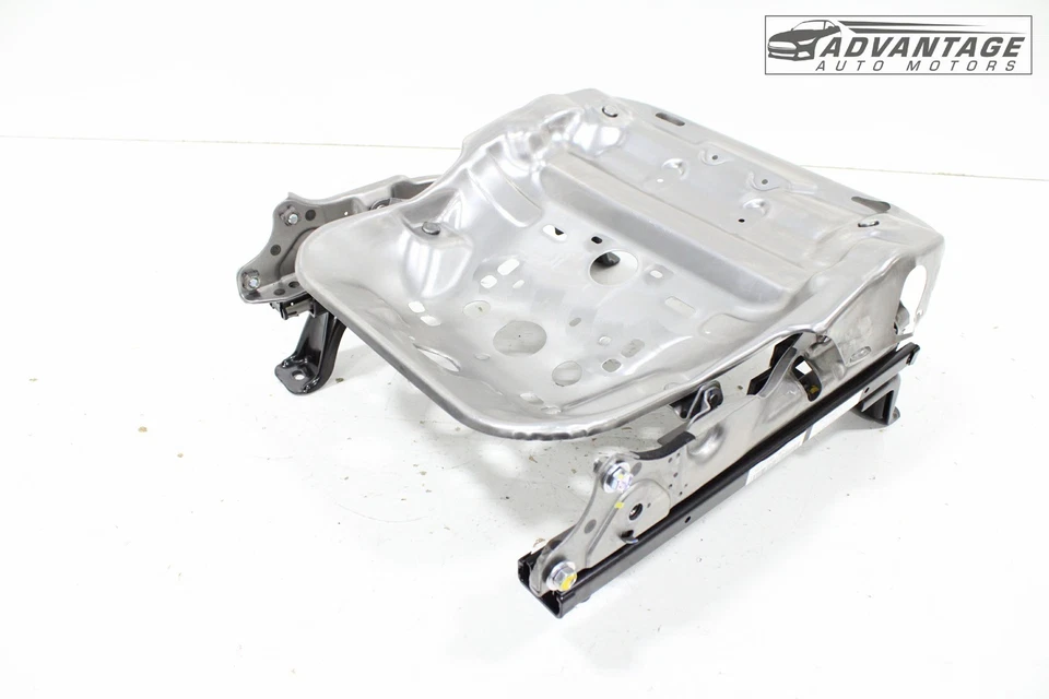 MITSUBISHI MIRAGE 2014-2024 ASIENTO DELANTERO IZQUIERDO LADO DEL CONDUCTOR MARCO DE PISTA INFERIOR OEM Foto 3 de 4