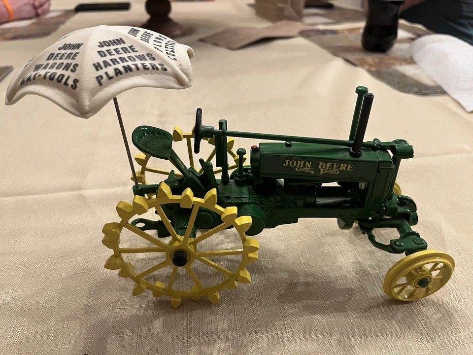 JOHN DEERE 200th Birthday BW Tractor by ERTL in 1/16  SCALE NIB - Image 2 of 4