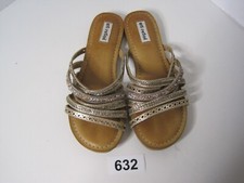 NOT RATED SZ 6.5 STRAPPY RHINESTONE Gold STUDDED SANDAL