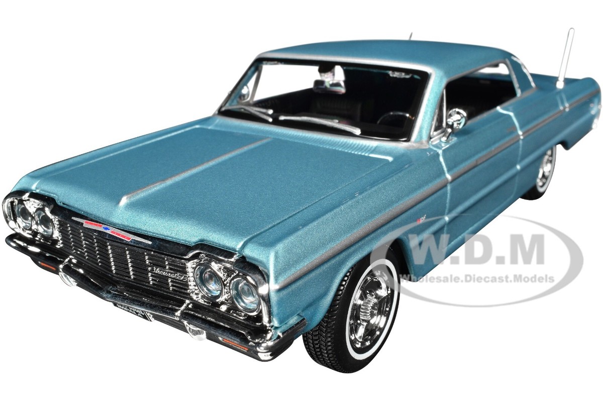 ミニカー 1/18 1964 Chevrolet Impala SS 1964 CHEVROLET IMPALA SS BLUE 1/26 DIECAST MODEL CAR BY