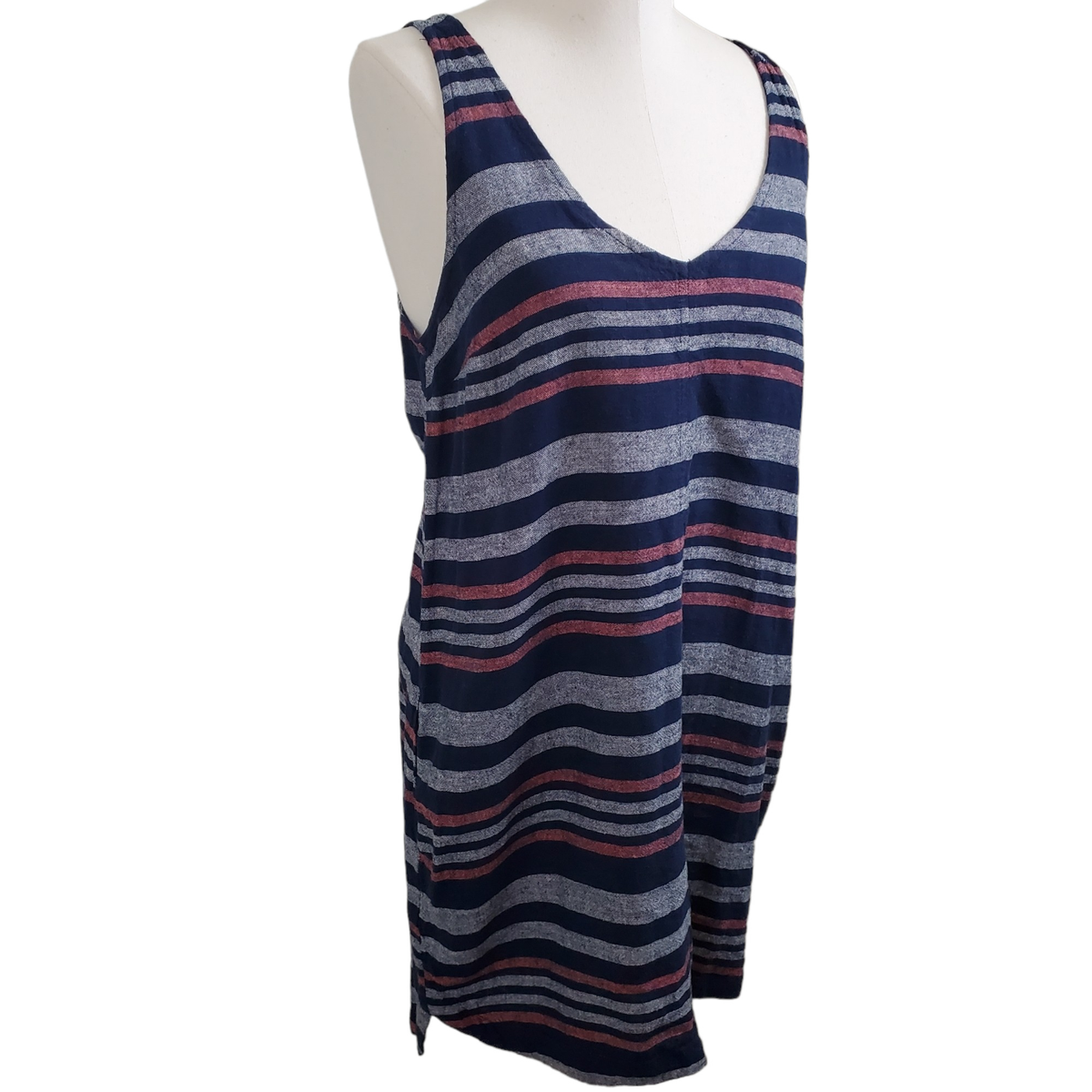 OLD NAVY | LINEN BLEND STRIPED BLUE SLEEVELESS SHIFT DRESS WOMEN'S SIZE SMALL OLD NAVY | LINEN BLEND STRIPED BLUE SLEEVELESS SHIFT DRESS WOMEN'S SIZE SMALL