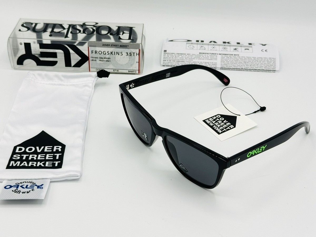 NEW OAKLEY DOVER STREET MARKET NEW YORK FROGSKINS 35th DSM GREEN NEW OAKLEY DOVER STREET MARKET NEW YORK FROGSKINS 35th DSM GREEN