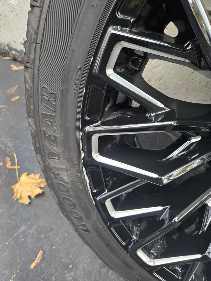 Llanta negra 22 pulgadas Chevy GMC Truck 2500 3500 8x180 Lug Fuel Strike 22x10 Foto 3 de 4