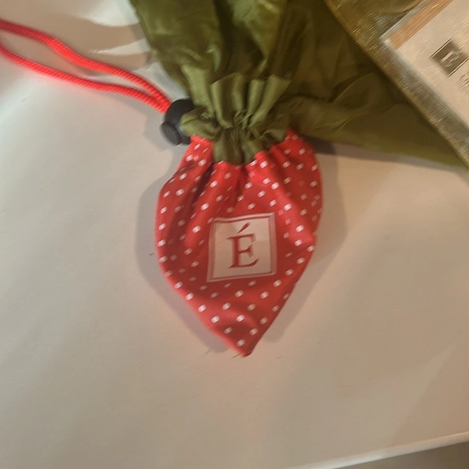 Productos y bolsa Eminence Spa Foto 2 de 4