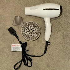 Conair Infiniti Pro Frizz Free PRO DRYER White, Includes Diffuser And Nozzle