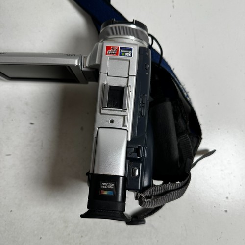 Sony Carl Zeiss DCRTRV50 Handycam Digital Video Camera Recorder with Accessories - Picture 8 of 20