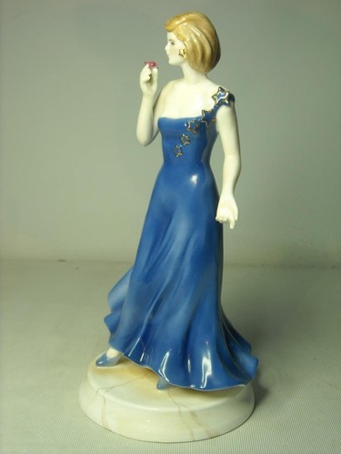 Estatuilla de eventos especiales de Royal Worcester SOLO PARA TI para el año 2000 RW 4822 - Imagen 5 de 7
