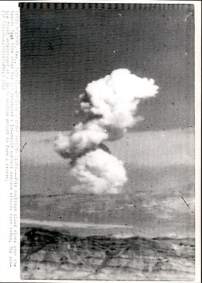 #ad LG920 1962 Wire Photo NUCLEAR WEAPONS EFFECTS CLOUD Nevada Test Site Smoke View $20.00