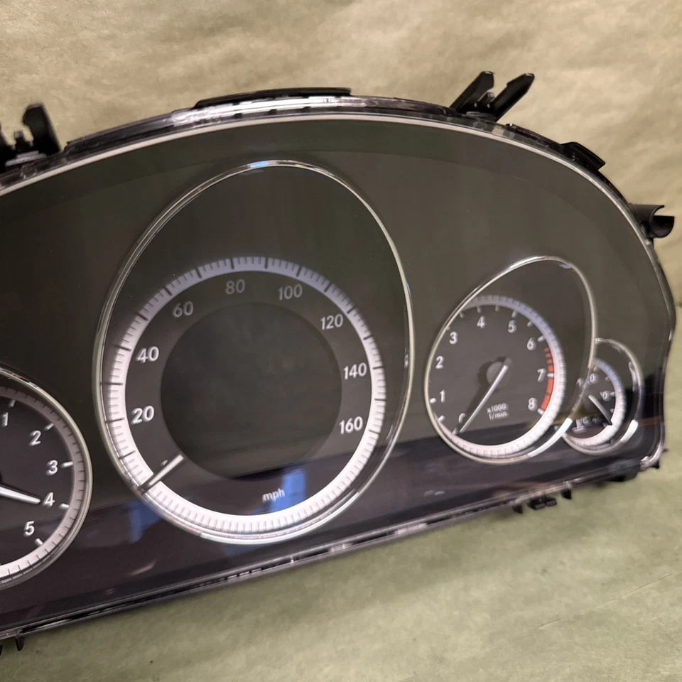 10-13 Mercedes W207 E350 E550 Instrument Cluster Speedometer 2129003813 OEM - Imagem 3 de 4