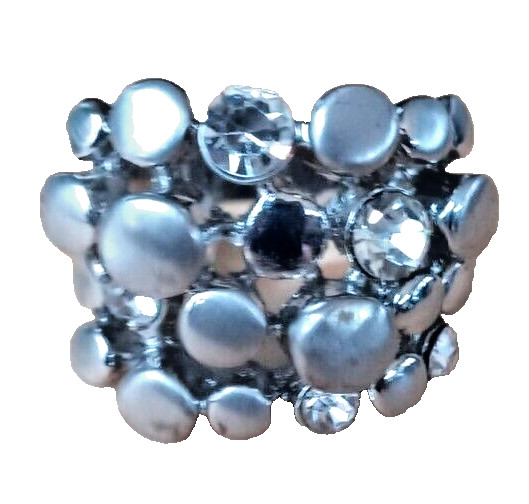 Silvertone Cluster Ring with Clear Rhinestones Si… - image 10