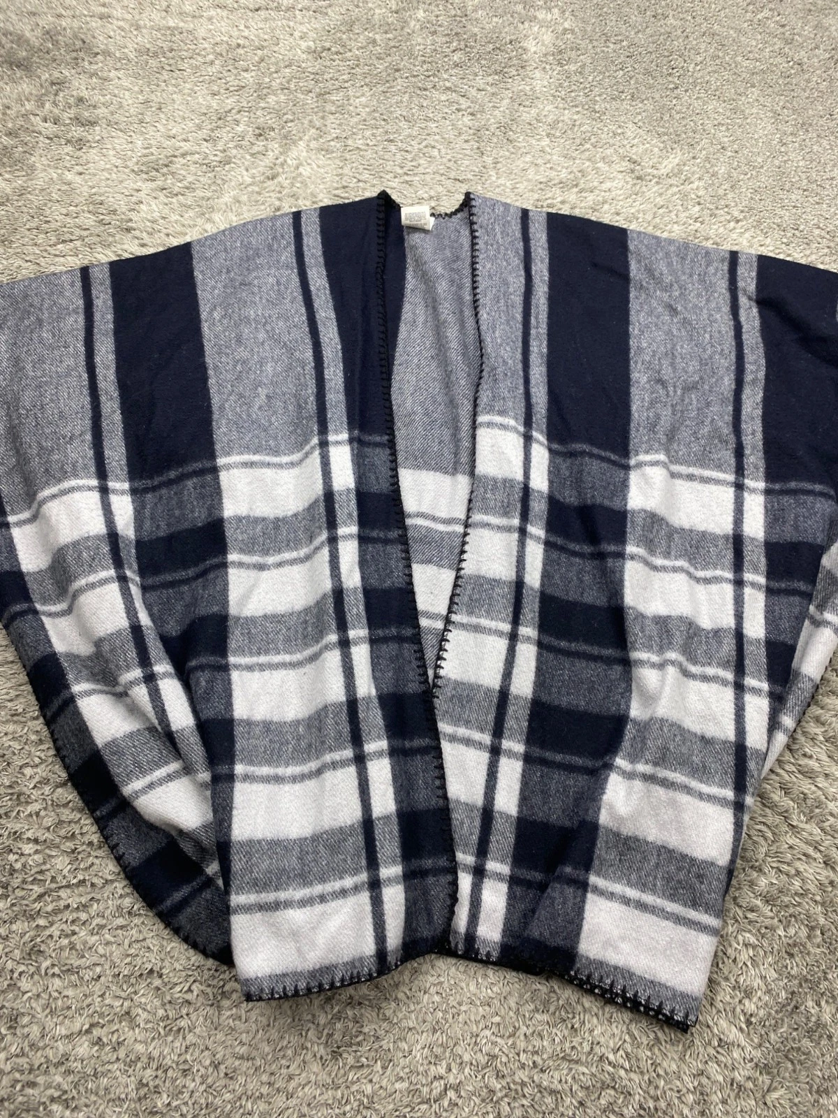Woolrich Poncho Women OS Blanket Wrap Shawl Cape Sweater Slouchy Draped Cardigan