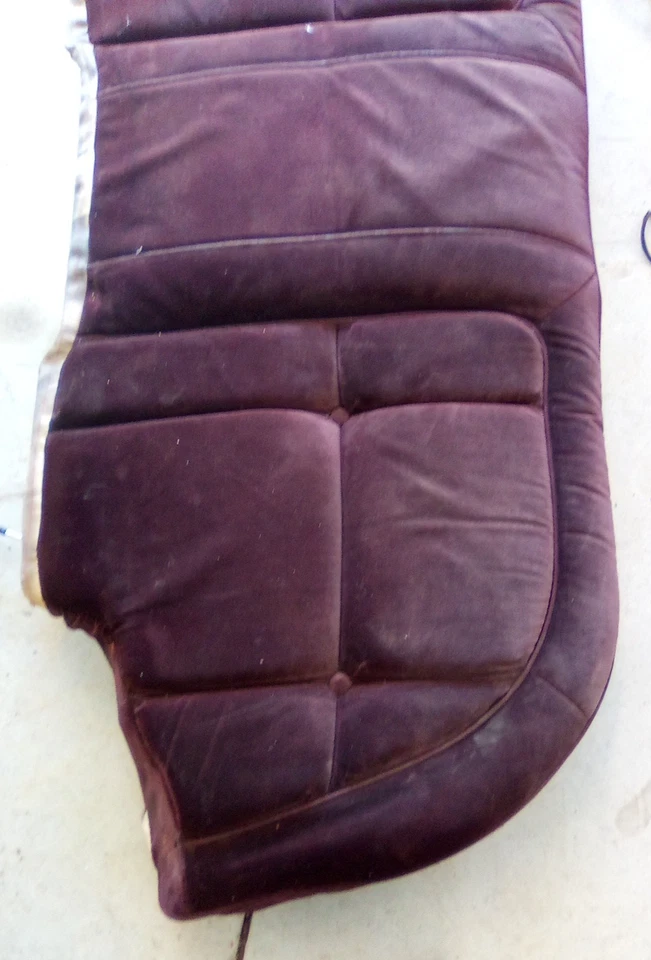 1986 凯迪拉克 Fleetwood Brougham Oem 后座 DG — 第 2/4 张图片