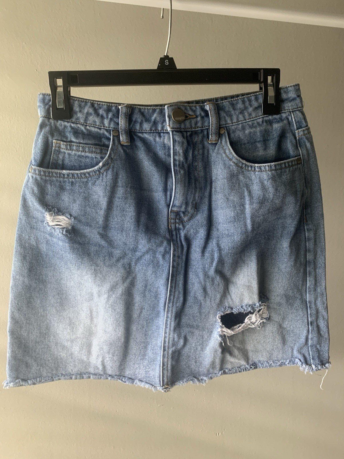 Harper Women’s Denim Mini Distressed Skirt Size Small