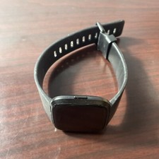 Fitbit Versa Smartwatch Fb504 Black Case/LG black Band No Charger