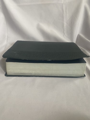 NKJV Holy Bible, Gift Edition for Newlyweds New King James Version, Faux Leather - Imagen 3 de 9