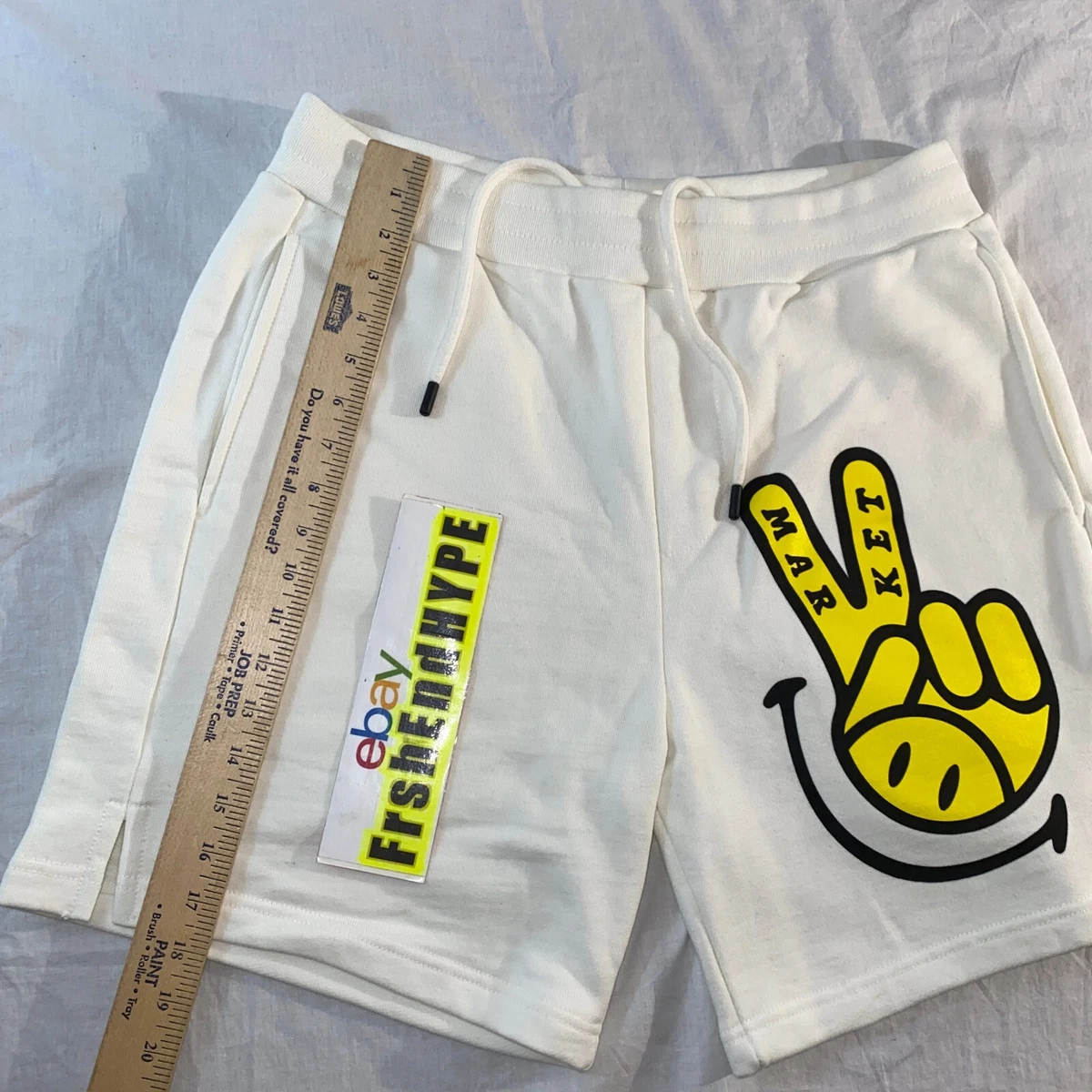 Chinatown Market Smiley Face Sweat Shorts Size Large White Peace Sign Hand NEW
