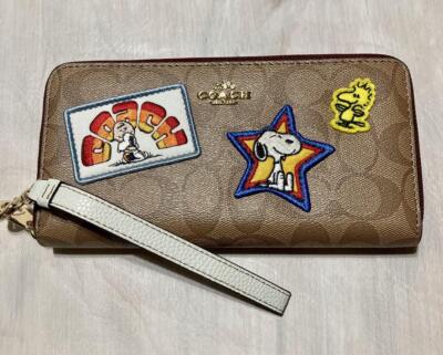 COACH x PEANUTS Snoopy Long Wallet Long Zip Around Geldbörse Signature