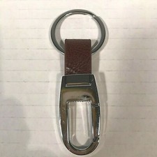 Llavero Steve Madden Cuero Metal Anillo o Tal vez Llavero Nuevo