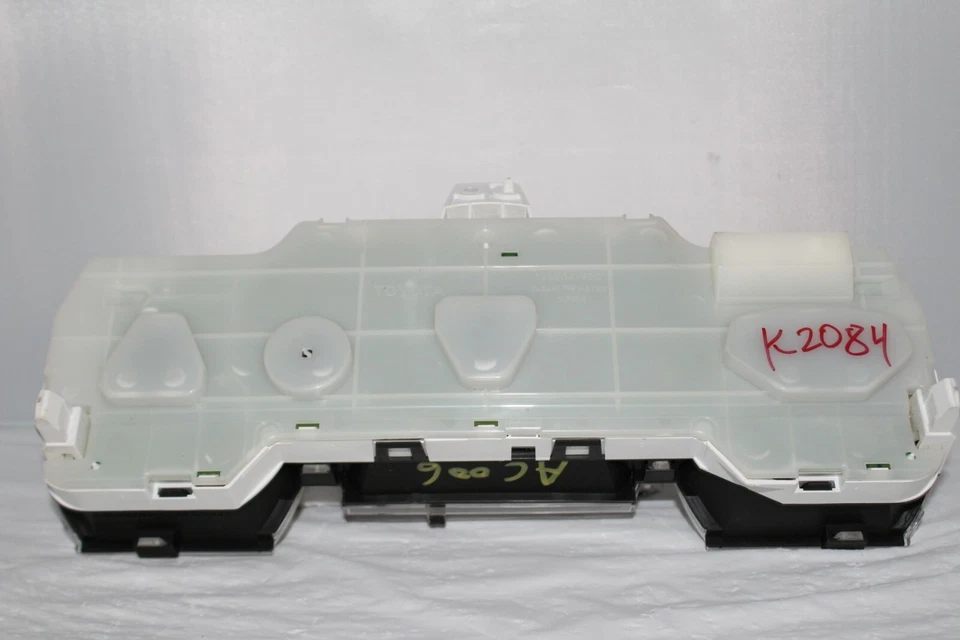 Cuadro de instrumentos velocímetro 06 07 Scion TC 40.787 millas Foto 4 de 4