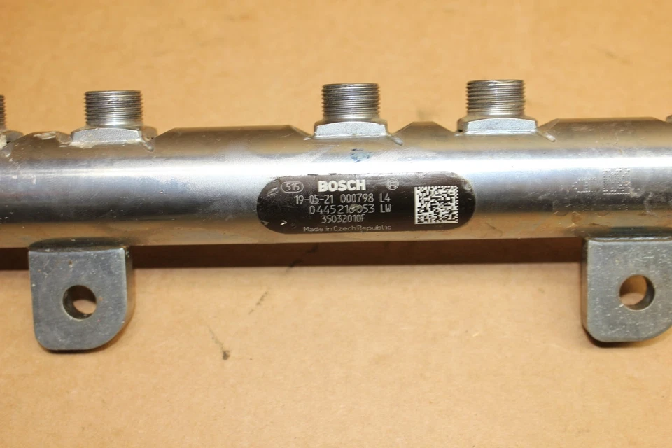 2014 2015 2016 2017 2018 2019 Ram 1500 3.0L EcoDiesel Fuel Injection Rail (OT41) - Image 2 of 4