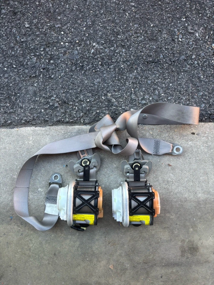 Cinturones de seguridad delanteros ambos lados Lexus GX470 2003-2009-color gris original Foto 2 de 2