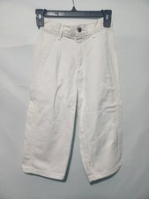 Vintage Chic White High Rise Pleated Mom Jean Shorts. Size 3. Made in USA.