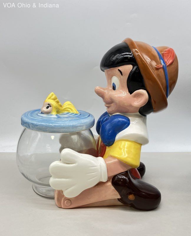 希少　美品　ディズニー　 トレジャークラフト　ピノキオ　クレオ　クッキージャー Disney Treasure Craft Pinocchio Cookie Jar with Cleo Glass
